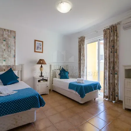 Jardim Da Meia アパート