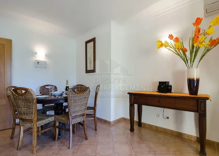 Jardim Da Meia * 拉哥斯